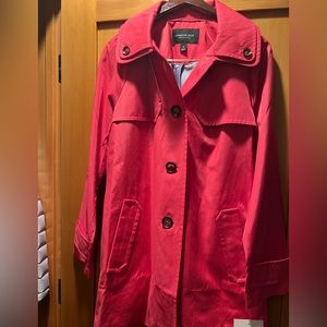 London Fog raincoat: NWT